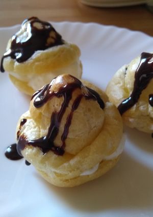 Foto principal de Profiteroles de nata Thermomix