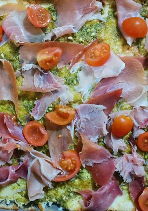Una foto de Pizza con base de coliflor