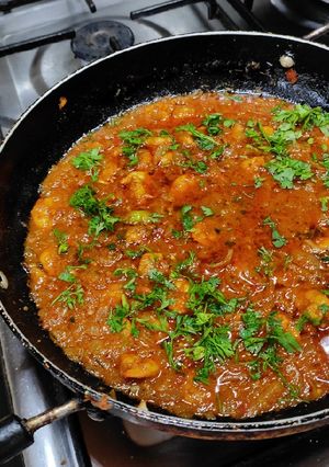 लिपती कोलंबी (Lipati Kolambi Recipe In Marathi) रेसिपी चे मुख्य फोटो 