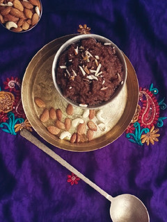 कड़ा प्रसाद (आटे का हलवा) (Kadha prasad (Aate ka halwa) recipe in Hindi) रेसिपी मुख्य फोटो