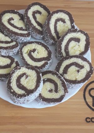 Kókuszos keksztekercs recept fotója