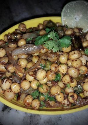 A picture of Yellow peas ghugni.
