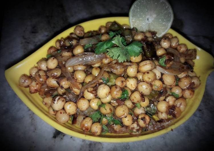 Simple Way to Prepare Perfect Yellow peas ghugni
