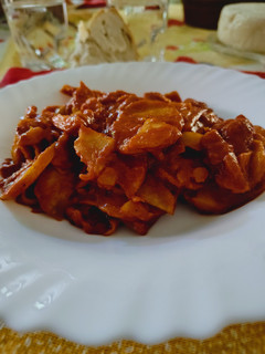Una foto de Patatas bravas 🥔🌶️