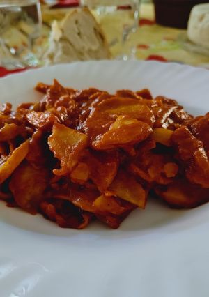 A picture of Patatas Bravas 🥔🌶️.