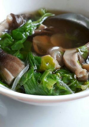 Hình của món Canh cải nấm rơm chay.