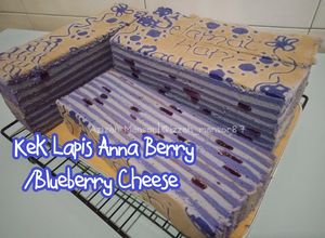 Gambar Kek Lapis Anna Berry/Blueberry Cheese