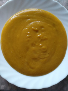 Una foto de Crema de calabaza con apio