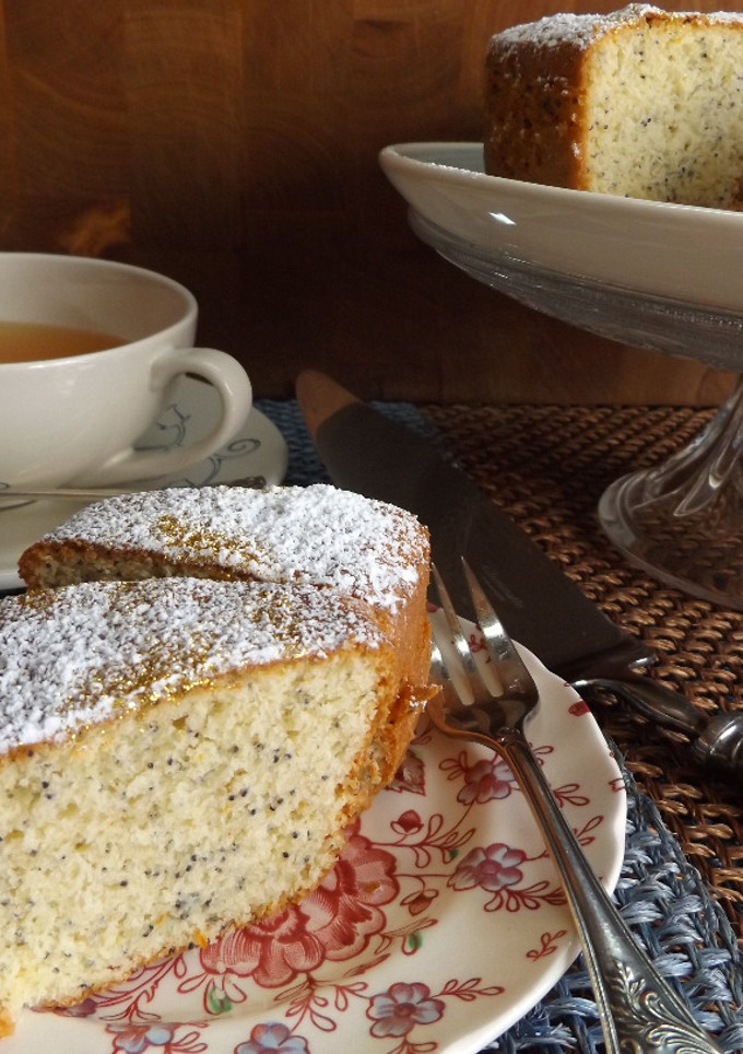 Una foto de Rosca de naranjas sanguinas con semillas de amapolas