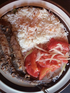 Una foto de Pescado Frito sin harina...con ajo y canela 😋😋😋