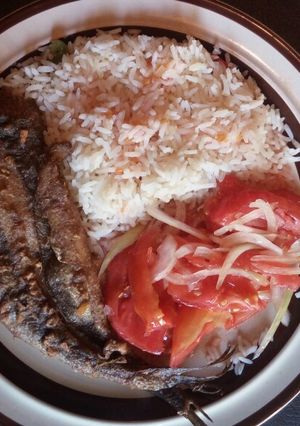 Una foto de Pescado Frito sin harina...con ajo y canela 😋😋😋