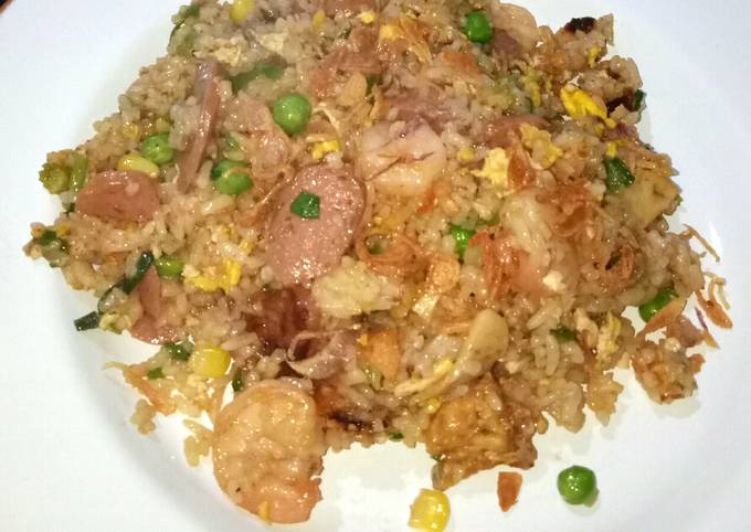 Resep Nasi Goreng Istimewa oleh asamsunti123 - Cookpad