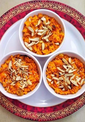 A picture of Gajar Halwa / carrot halwa.