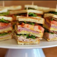A picture of Classic Club Sandwich.