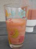 Smoothie melon fraises