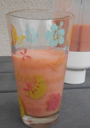 Une photo de Smoothie melon fraises