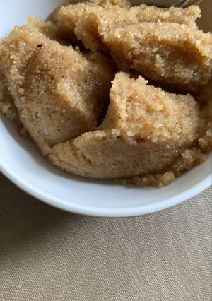 सूजी का हलवा (sooji ka halwa recipe in Hindi) रेसिपी मुख्य फोटो