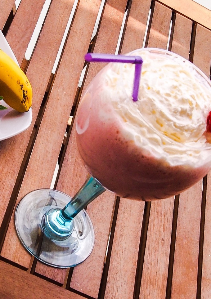 Una foto de Smoothie de fresa y plátano