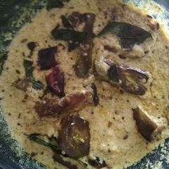A picture of Dahi baingan.