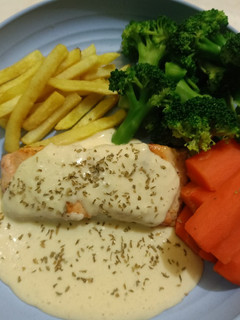 Foto resep Salmon steak with creamy sauce