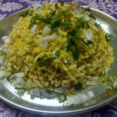 A picture of Bhel puri.