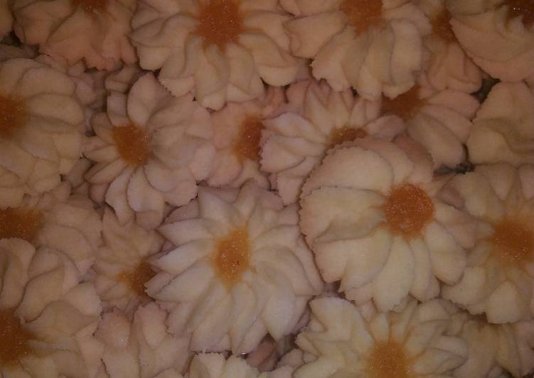 Resep 9. Kue semprit yang sempurna