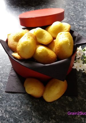 Une photo de Madeleines Au Miel