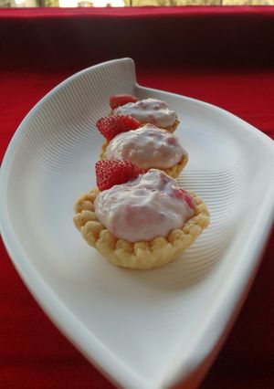 A picture of Cheese Strawberry Tarts.