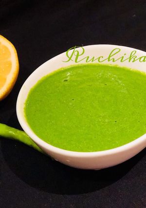 A picture of Green chutney.