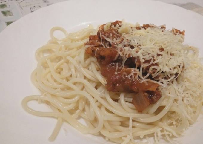 Steps to Prepare Ultimate Spaghetti Beef Bolognese