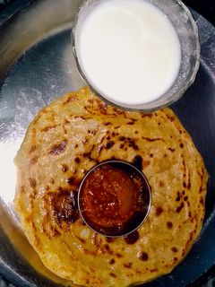 आलू का पराठा (aloo ka paratha recipe in Hindi) रेसिपी मुख्य फोटो