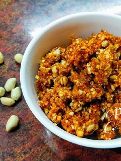 शेंगदाना लहसुन सूखी चटनी(Shengdaana lahsun ki chutney recipe in Hindi) रेसिपी मुख्य फोटो