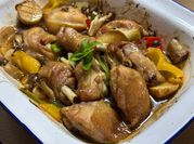A picture of chicken thighs bone