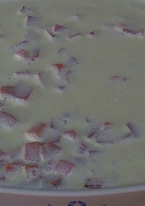 A picture of Rummy Sponge N Fruits in Lemon cream.