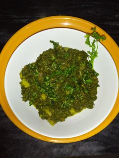 आलू पालक बैंगन की सब्जी (Aloo palak baingan ki sabzi recipe in hindi) रेसिपी मुख्य फोटो