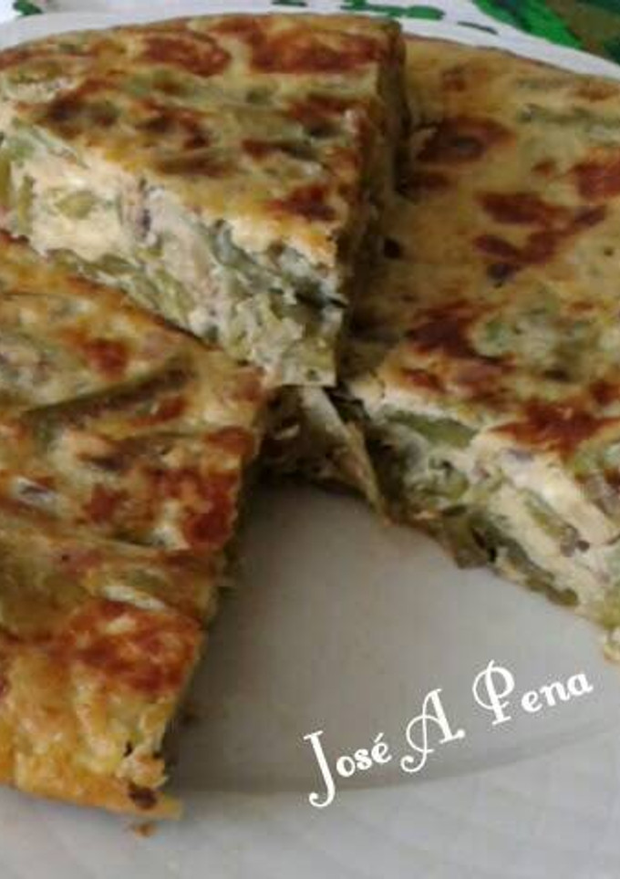 Una foto de Tortilla de habichuelas y jamón