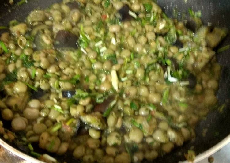 Steps to Prepare Homemade Tuvar Dana With Ringna Sabji