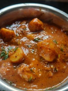 ढाबा स्टाईल दम अरबी ग्रेवी भाजी(Arbi Gravy Bhaji Recipe In marathi) रेसिपी चे मुख्य फोटो