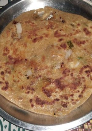 A picture of Pyaz ka paratha.