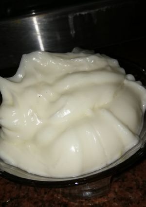 صورة لوصفة مايونيز منزلي بالبيض والنشا