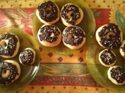 Una foto de donuts con levadura royal