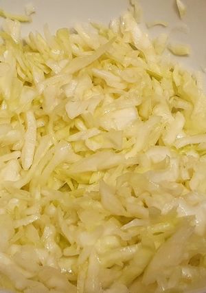 O poză a rețetei Salată de varză cu usturoi.