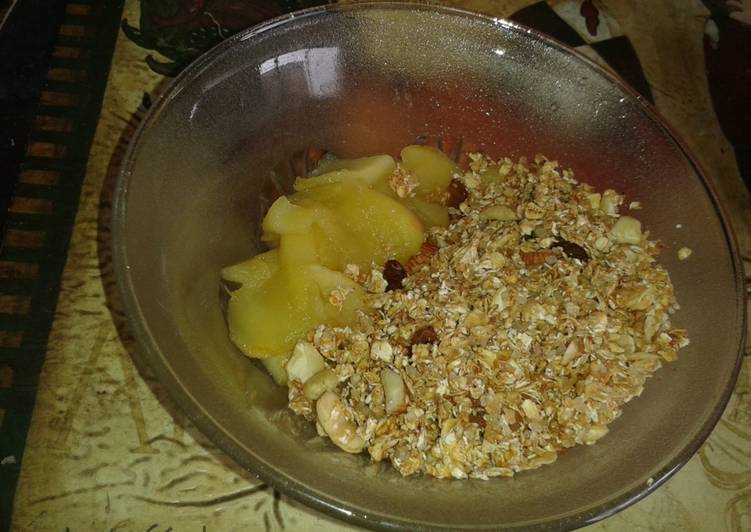Step-by-Step Guide to Prepare Super Quick Homemade Cinnamon flavour apple crumble