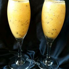 A picture of Pineapple & passion fruit slushy.