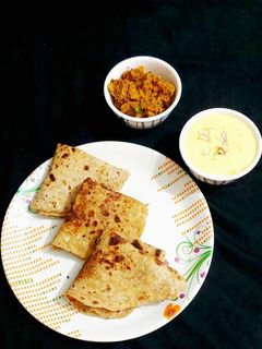 लौकी के पराठे (lauki ke parathe recipe in Hindi) रेसिपी मुख्य फोटो