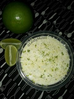 Una foto de Mousse de limón