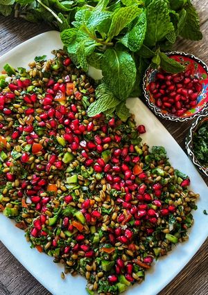A picture of Freekeh salad.