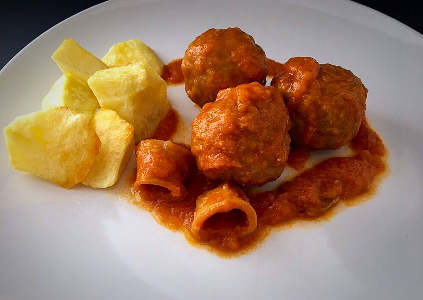 Albóndigas de ternera con salsa de chipirones
