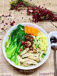 Hình của món Mì Gà Xé.