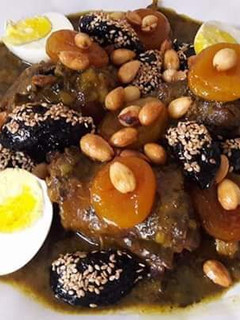 صورة لوصفة لحم بالبرقوق والمشماش
